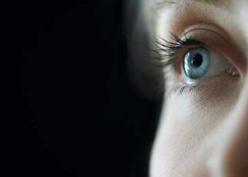  High cholesterol: Eye floaters in your vision could be a sign
