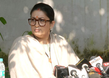 Smriti Irani’s big attack on Arvind Kejriwal for insulting PM Modi’s mother.
