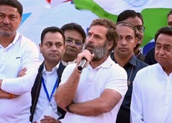 ‘Bharat Jodo Yatra’ gets massive support of people, Rahul Gandhi in Maharashtra