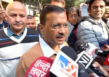 CM Kejriwal leads march to LG office for go-ahead for teachers training programme