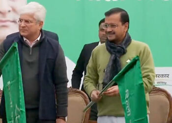 Delhi CM Kejriwal flags-off 50 new Electric Buses under DTC