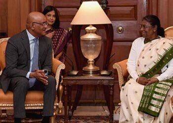 Guyana Vice President Dr Bharrat Jagdeo calls on President Droupadi Murmu