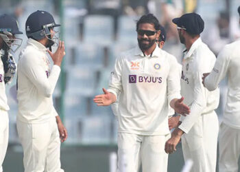 IND vs AUS: Indian batting collapses under Australian spinning on day one of third test