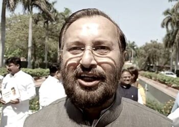 Prakash Javadekar attacks Rahul Gandhi over Savarkar