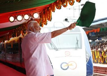 PM Modi flags off Kerala’s first Vande Bharat Express from Thiruvananthapuram Railway Station