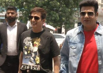Jimmy Shergill & Abhimanyu Singh spotted at Connaught Place