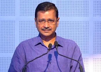 CM Kejriwal weeps as he remembers Manish Sisodiya at event