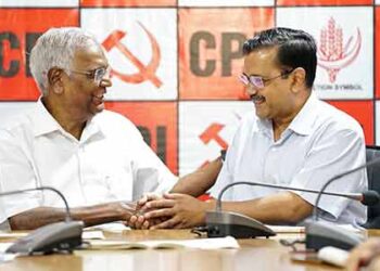 Kejriwal Meets CPI Gen Secy D Raja to seek support on Centre’s ordinance against Delhi Govt