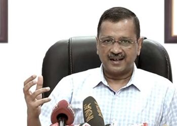 Centre’s ordinance on services places Chief Secy above Cabinet: CM Kejriwal