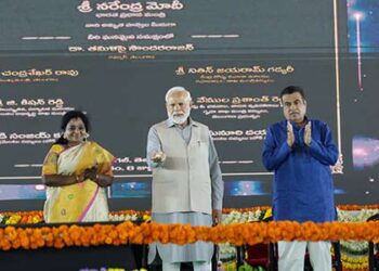 PM Modi inaugurates infrastructure projects worth 6100 crore rupees at Hanamkonda, Telangana