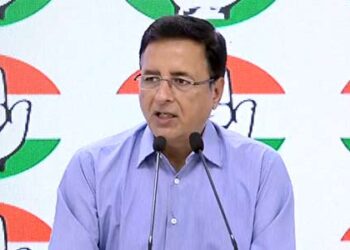 Karnataka Congress to launch Gruha Lakshmi scheme today; Surjewala hits out at BJP