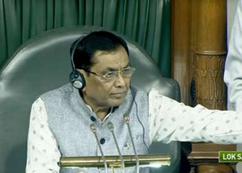 Parliament: Lok Sabha adjourned for the day amid ruckus