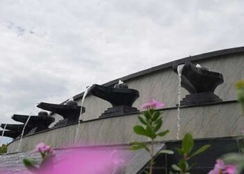 Shivling-shaped fountains embellish Dhaula Kuan ahead of G-20 Summit