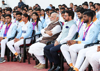 ‘Naari Shakti Ka Dikha Dam’: PM Modi Meets India’s Asian Games Contingent