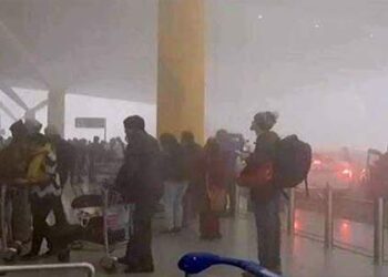 Dense fog, poor visibility disrupt flights at Delhi airport