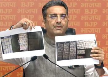 Over Rs 250 Cr Cash Recovered After Raid on Cong MP’s Premises, BJP attacks