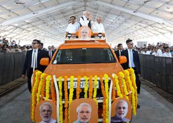 PM dedicates to nation and lays foundation stone for multiple development projects worth more than Rs 13,500 crore in Tarabh, Mahesana, Gujarat.