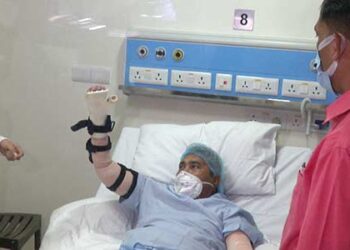 Delhi’s first-ever bilateral hand transplant helps painter gets his hands back