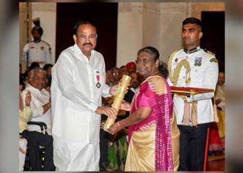 President Droupadi Murmu presents Padma Awards 2024 at Rashtrapati Bhawan