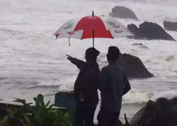 Cyclone Remal likely to make landfall between Bangladesh and West Bengal coasts by midnight