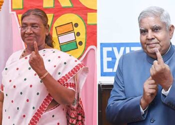 Lok Sabha Election 2024 Update : President Droupadi Murmu, Vice President Jagdeep cast their vote