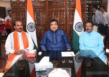 Nitin Gadkari takes charge as the Union Minister of Road Transport and Highways