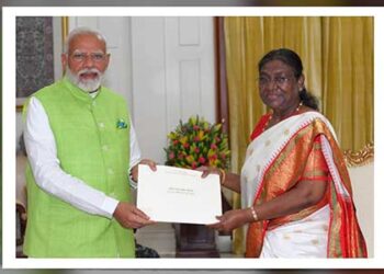PM Modi tenders his resignation to President, likely to take oath on June 8