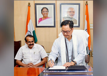 Kiren Rijiju takes charge as Minority Affairs Minister