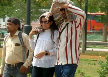 Weather Update: Red alert for heatwave in Delhi