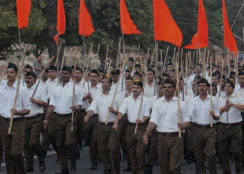 Centre lifts ban on government employees taking part in RSS activities