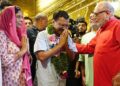 Day after walking out of jail, Kejriwal visits CP’s Hanuman Mandir