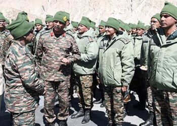 President Of India Visits Siachen Base Camp And Interacts With The Troops