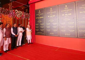 PM Modi launches agricultural & animal husbandry sector initiatives worth Rs 23,300 crore in Maharashtra