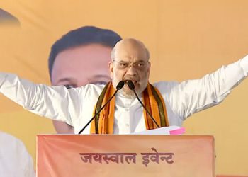 Amit Shah holds rally in Maharashtra, attacks on Rahul Gandhi