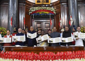 PRESIDENT OF INDIA GRACES COMMEMORATION OF 75 YEARS OF ADOPTION OF THE CONSTITUTION