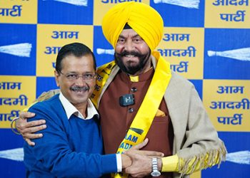 Ex-Shahdara MLA Jitender Singh Shunty joins Aam Aadmi Party