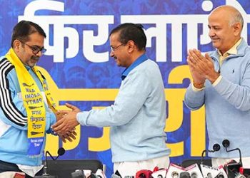 Avadh Ojha joins AAP