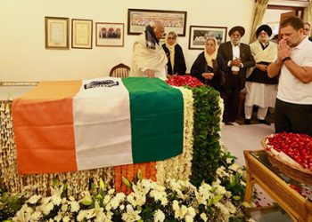 Gandhi family pays last tribute to former PM Manmohan Singh