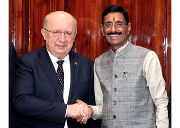 Raksha Rajya Mantri meets Commissioner for Defence & Space, European Commission in New Delhi