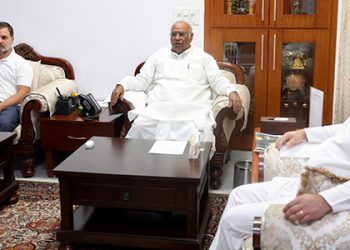 RJD, Congress hold key talks in Delhi on Bihar poll strategy